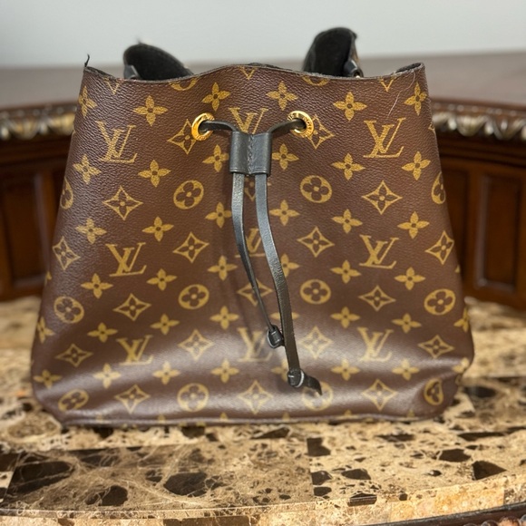Louis Vuitton Monogram Canvas Neonoe MM Shoulder - Picture 6 of 9